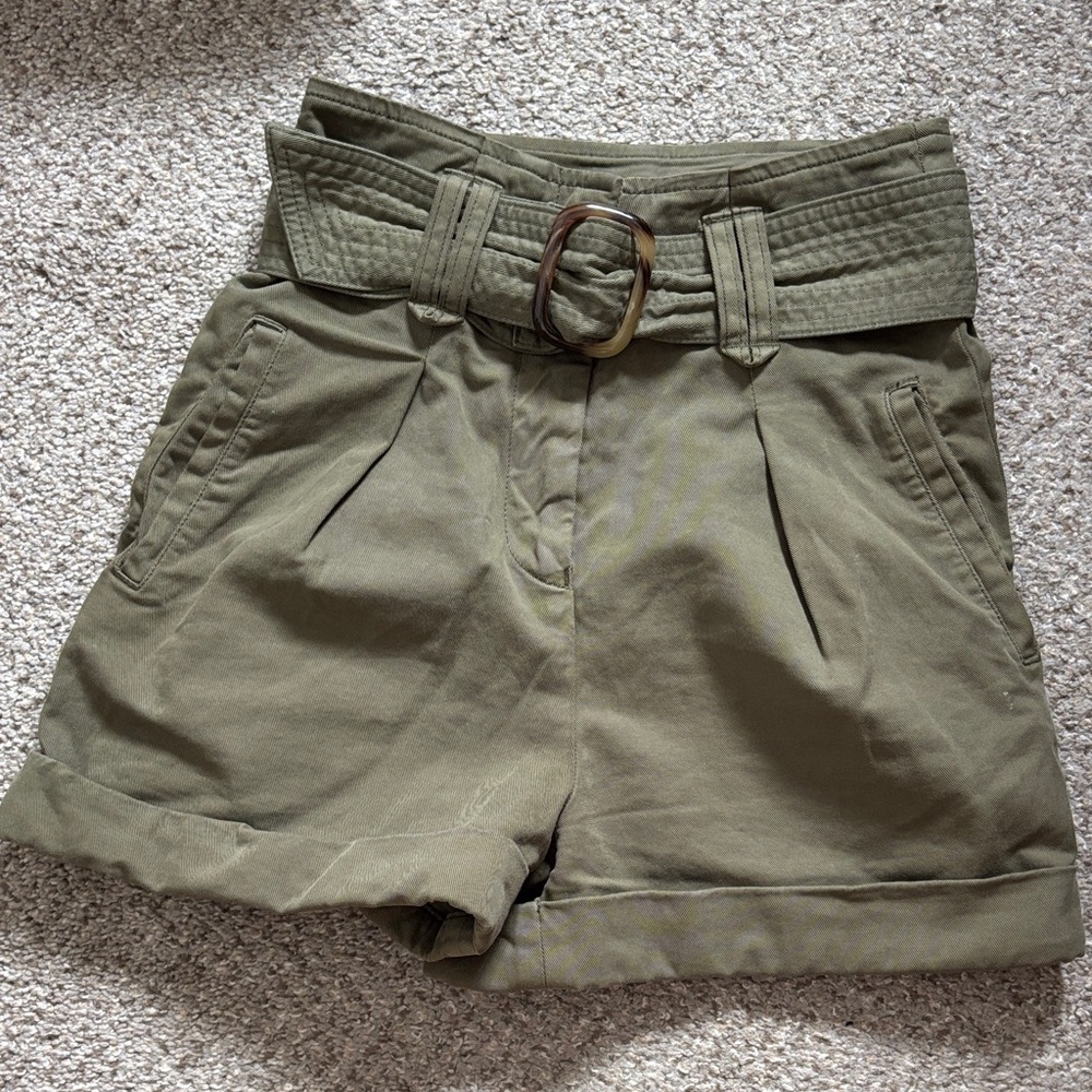 Sezane Rome Short - Olive Green